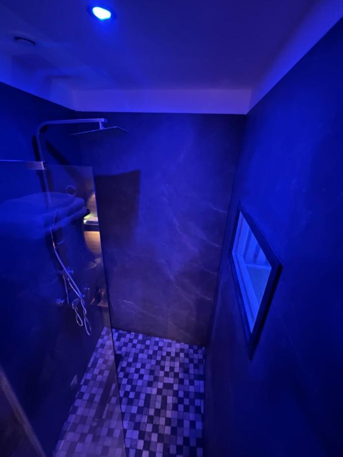 Chic & Jacuzzi Apartment Givors Exterior photo